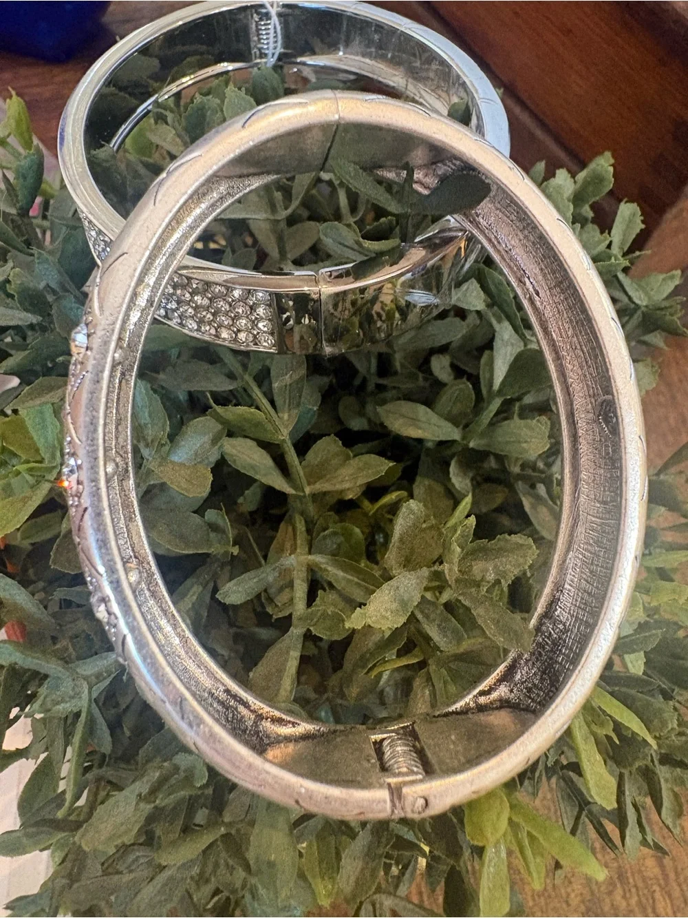 N/A stylish silver